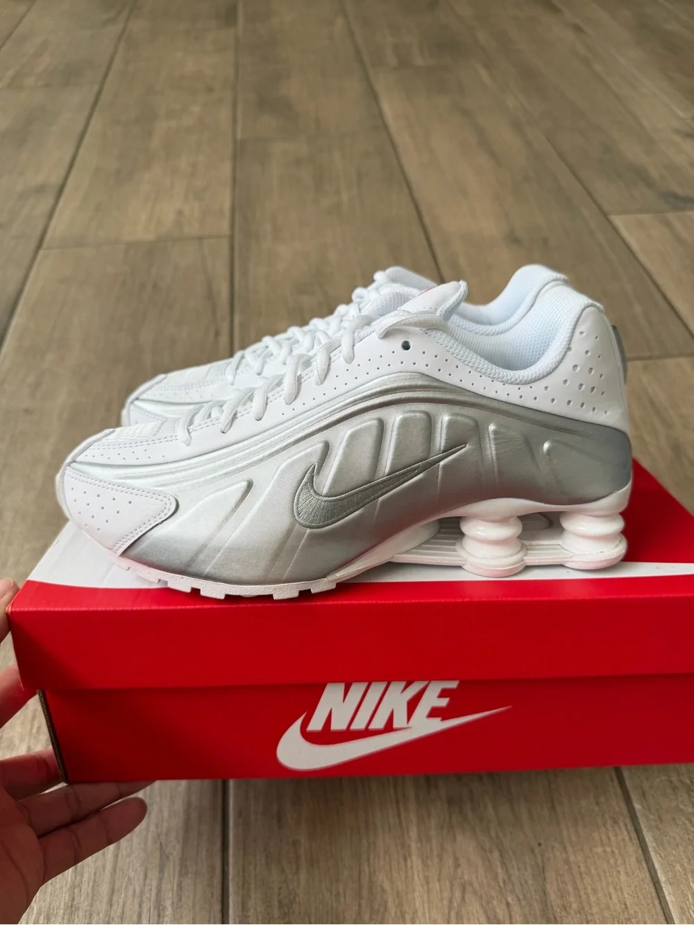 Nike Shox R4 (GS ) - Picture 4 of 9